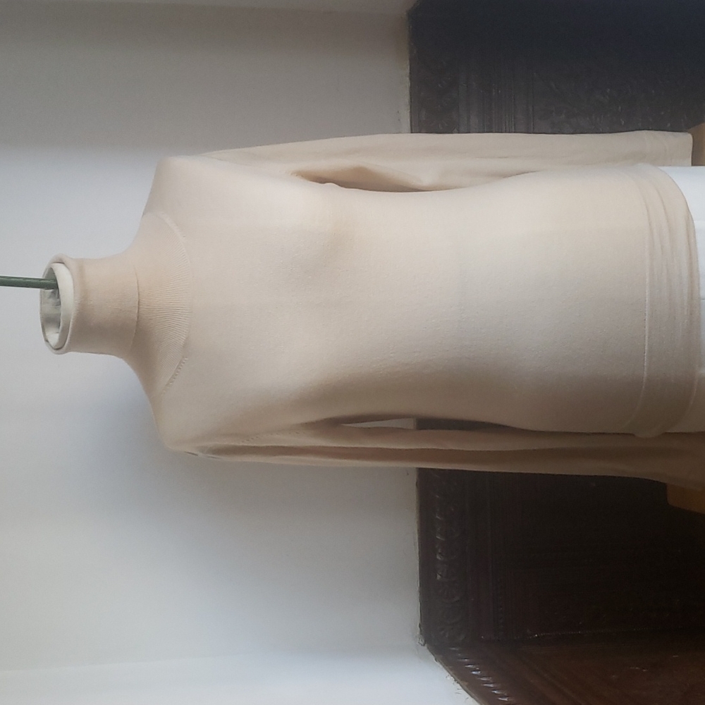 Theory Camel Wool Turtleneck Sz M - image 1